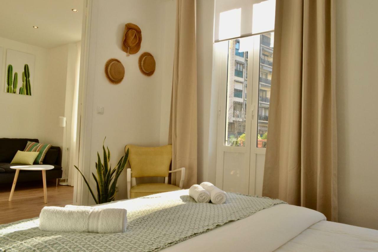 Hola Valencia - Holiday Apartments Экстерьер фото